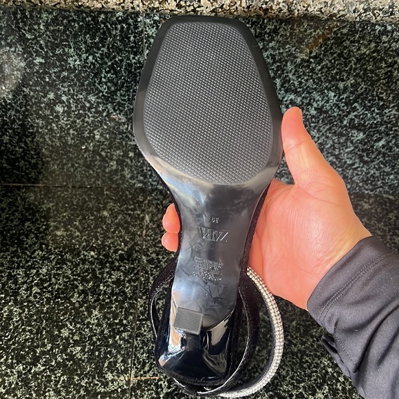 ZARA HIGH-HEEL STUDDED SANDALS‎ - Picture 6 of 6